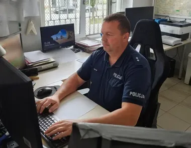 Jedno zgłoszenie i wyścig z czasem w Zgierzu - 15-latka trafiła do szpitala